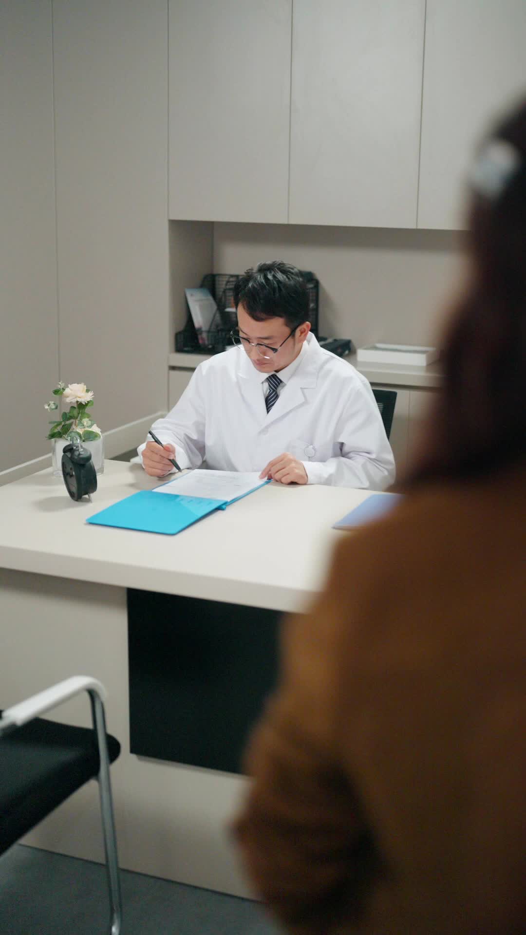 Episode 1 - My Cold Boss Feels My Pain